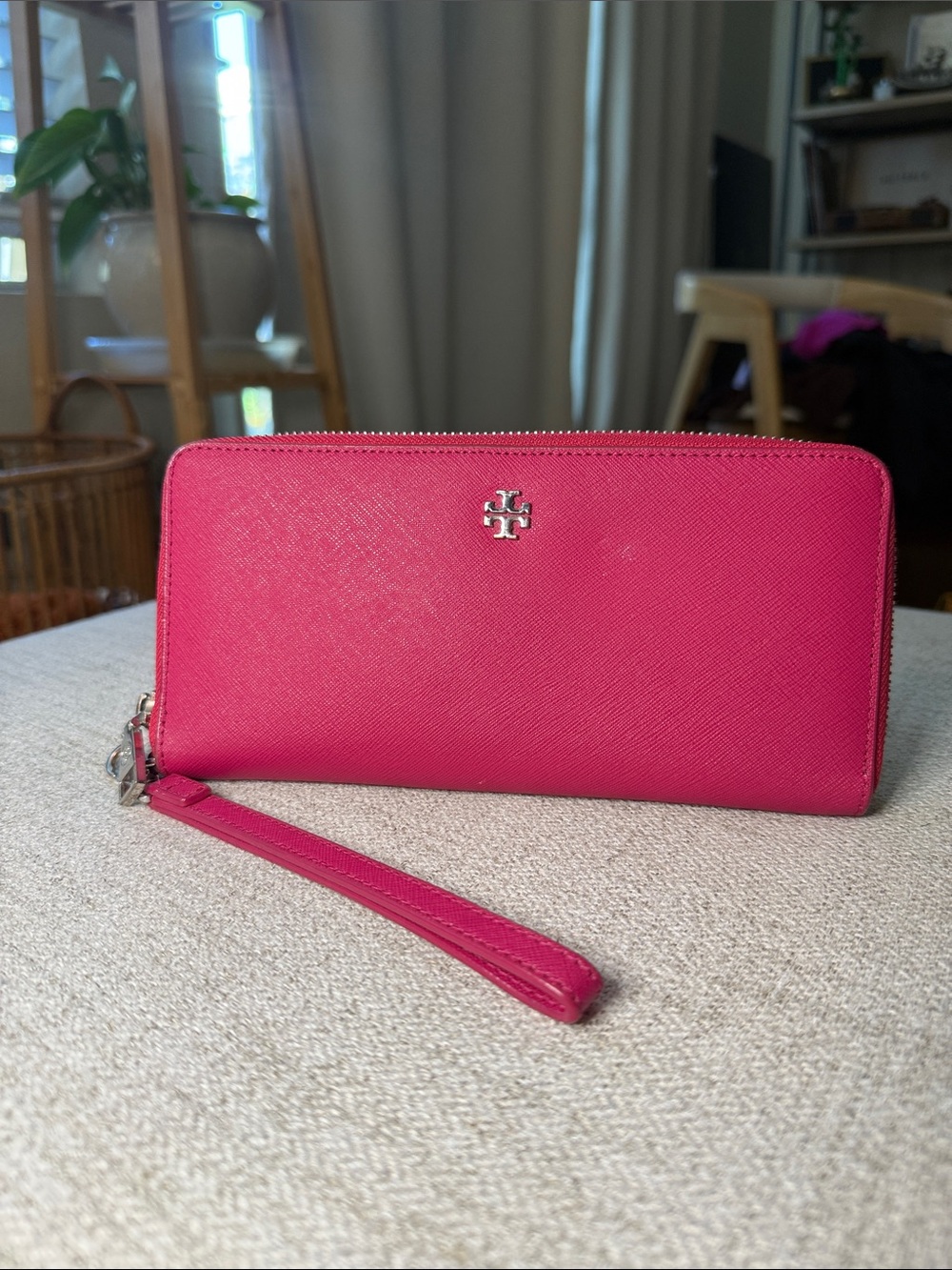 Tory Burch Emerson Saffiano Leather Zip Around Wallet Wristlet Clutch Hot Pink